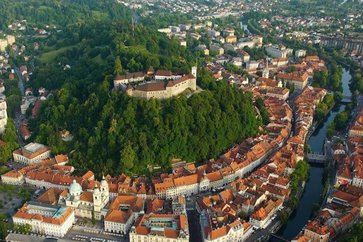 New Central Studios Ljubljana Kültér fotó